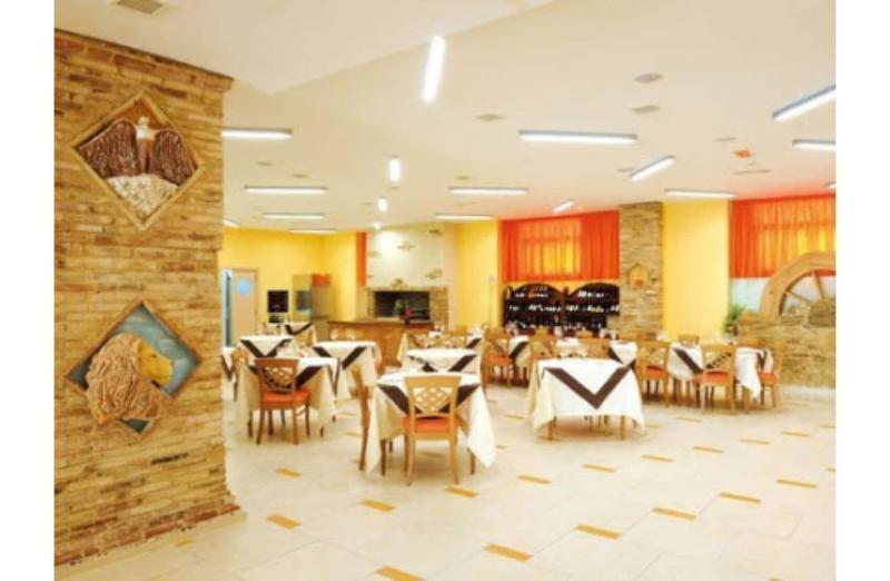 Hotel Cristina ร็อกกา ซานโจวานี ภายนอก รูปภาพ