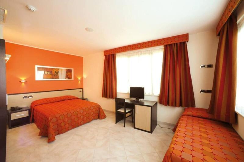 Hotel Cristina ร็อกกา ซานโจวานี ภายนอก รูปภาพ