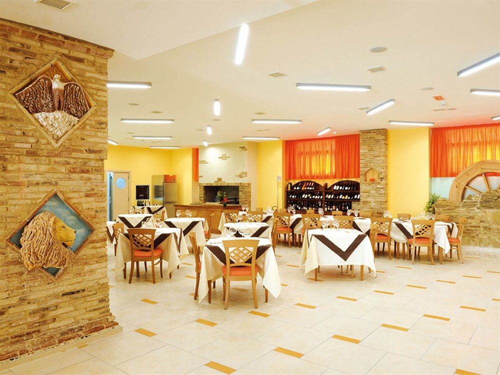 Hotel Cristina ร็อกกา ซานโจวานี ภายนอก รูปภาพ